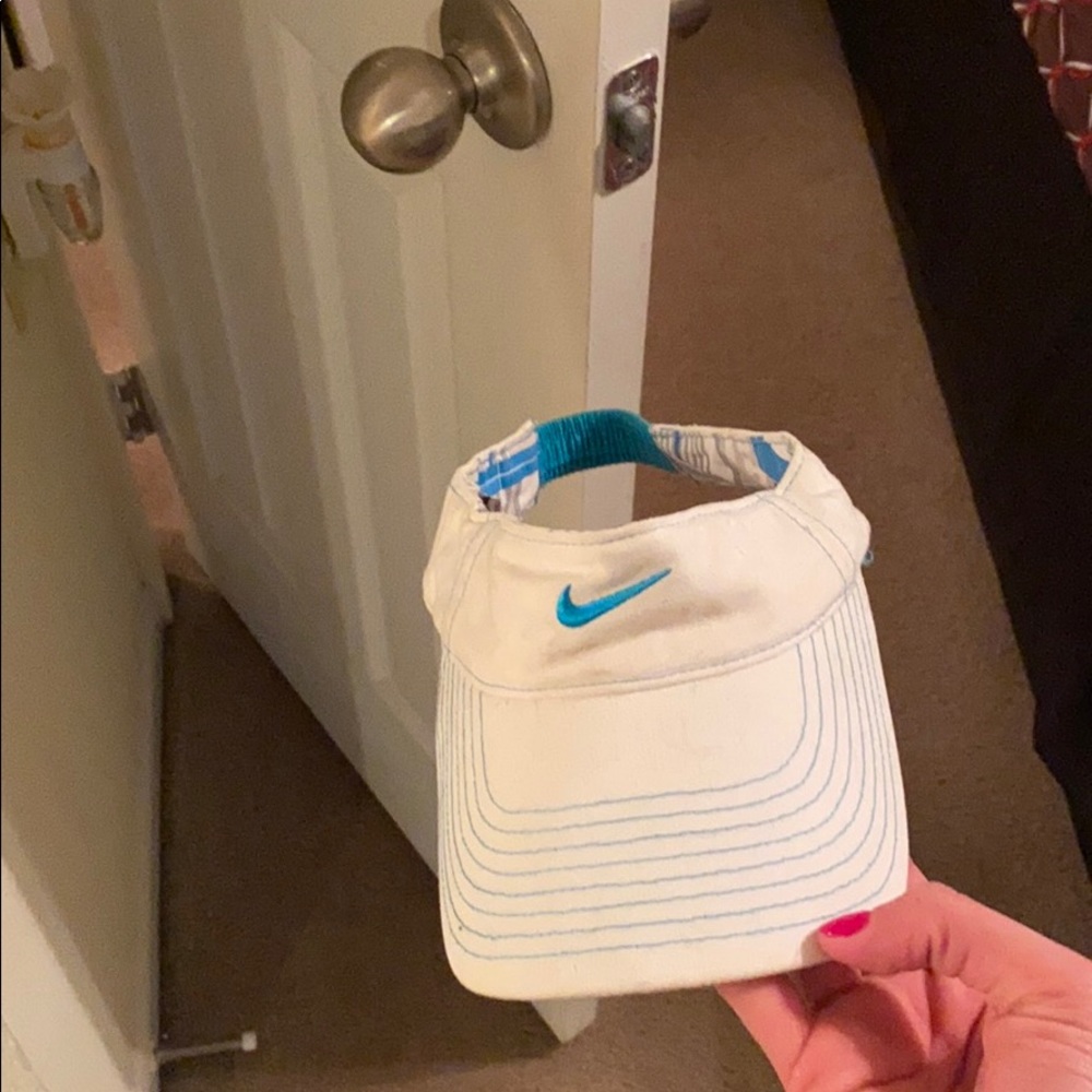 Nike visor